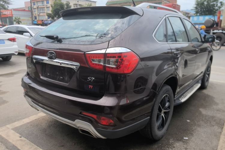 Used BYD S7 2016 1.5T Manual Luxury Edition Rear Right 45 Deg
