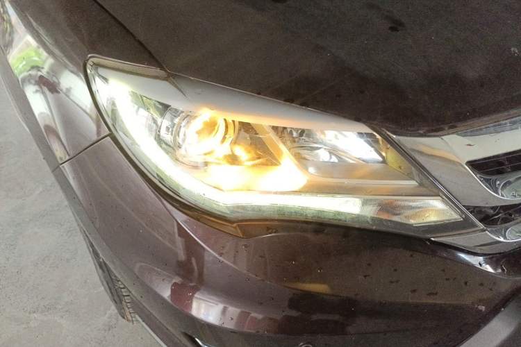 Used BYD S7 2016 1.5T Manual Luxury Edition Right Front Headlight