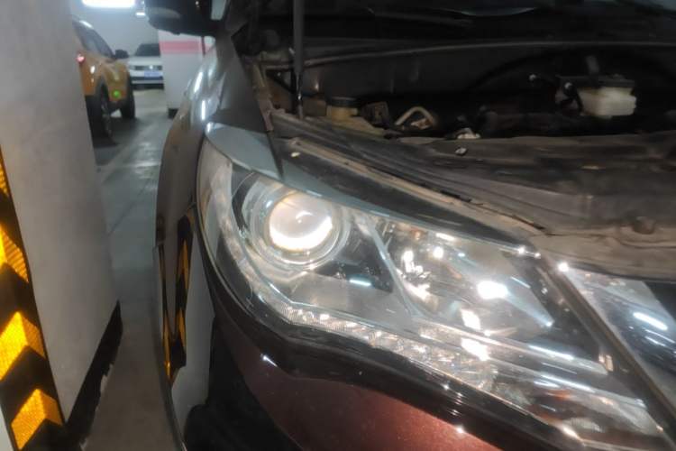 Used BYD S7 2016 2.0T Automatic Prestige Plus Right Front Headlight