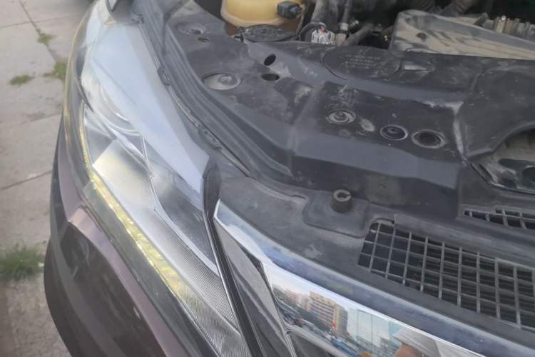 Used BYD S7 2016 2.0T Automatic Prestige Plus Right Front Headlight