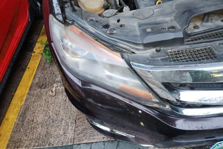 Used BYD S7 2016 2.0T Automatic Prestige Edition Right Front Headlight