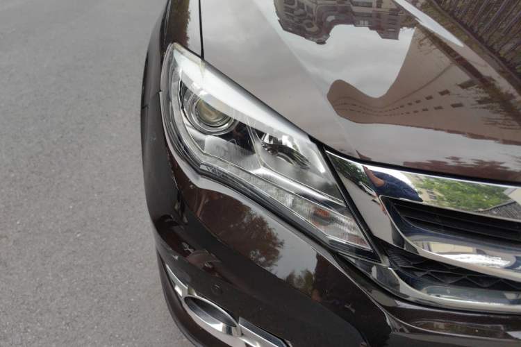 Used BYD S7 2016 2.0T Automatic Prestige Plus Right Front Headlight