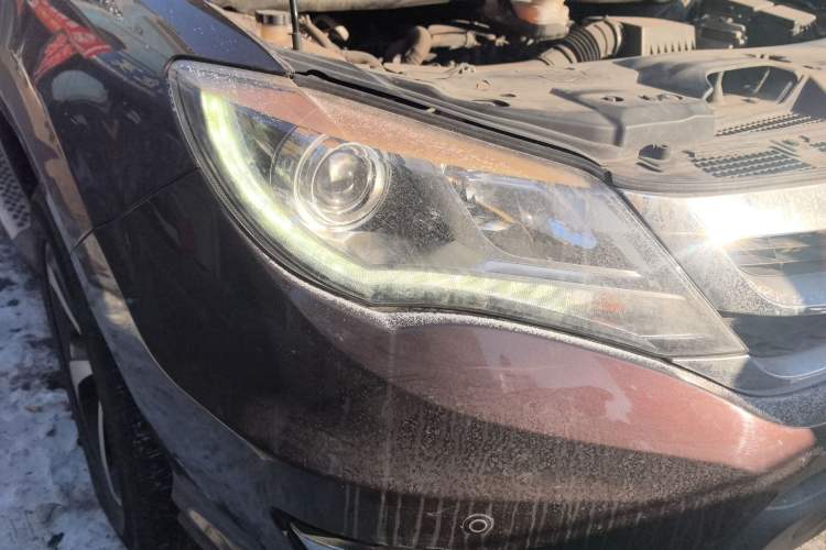 Used BYD S7 2016 2.0T Automatic Prestige Plus Right Front Headlight