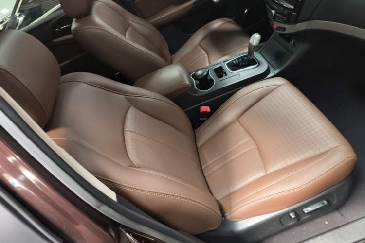 Used BYD S7 2016 2.0T Automatic Prestige Edition Right Front Seat