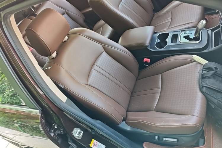 Used BYD S7 2016 2.0T Automatic Prestige Plus Right Front Seat