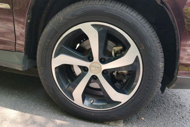 Used BYD S7 2016 2.0T Automatic Prestige Plus Right Front Wheel Hub