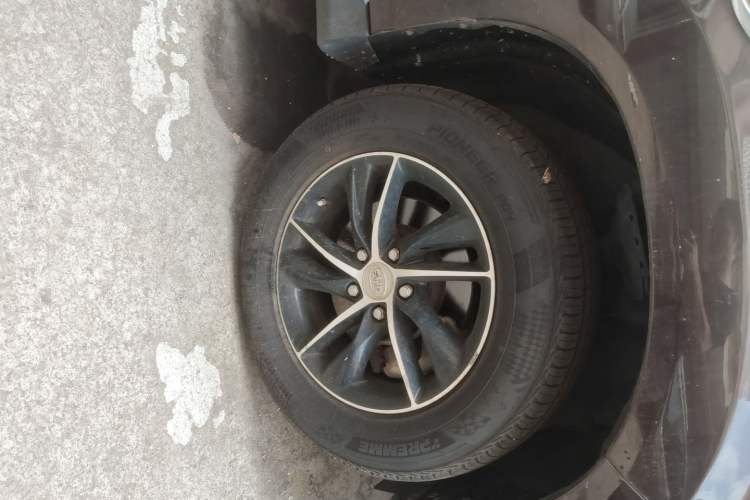 Used BYD S7 2016 1.5T Manual Luxury Edition Right Front Wheel Hub