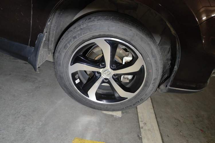 Used BYD S7 2016 2.0T Automatic Prestige Plus Right Front Wheel Hub