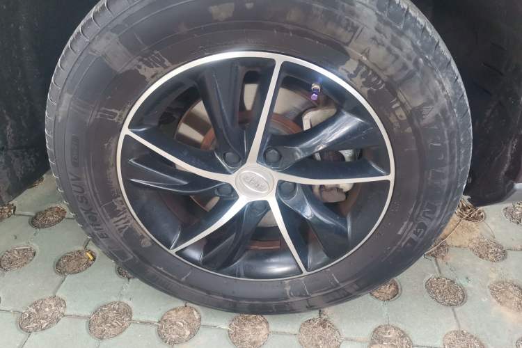 Used BYD S7 2016 1.5T Manual Luxury Edition Right Front Wheel Hub