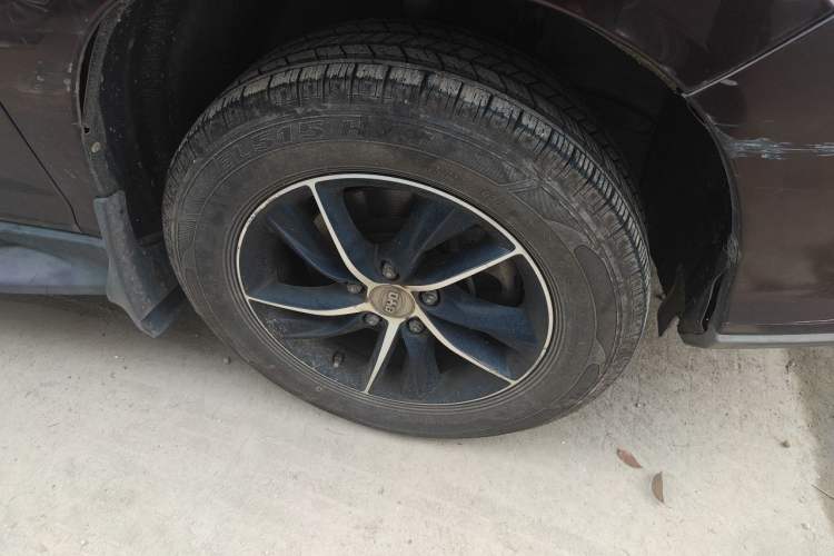 Used BYD S7 2016 1.5T Manual Luxury Edition Right Front Wheel Hub