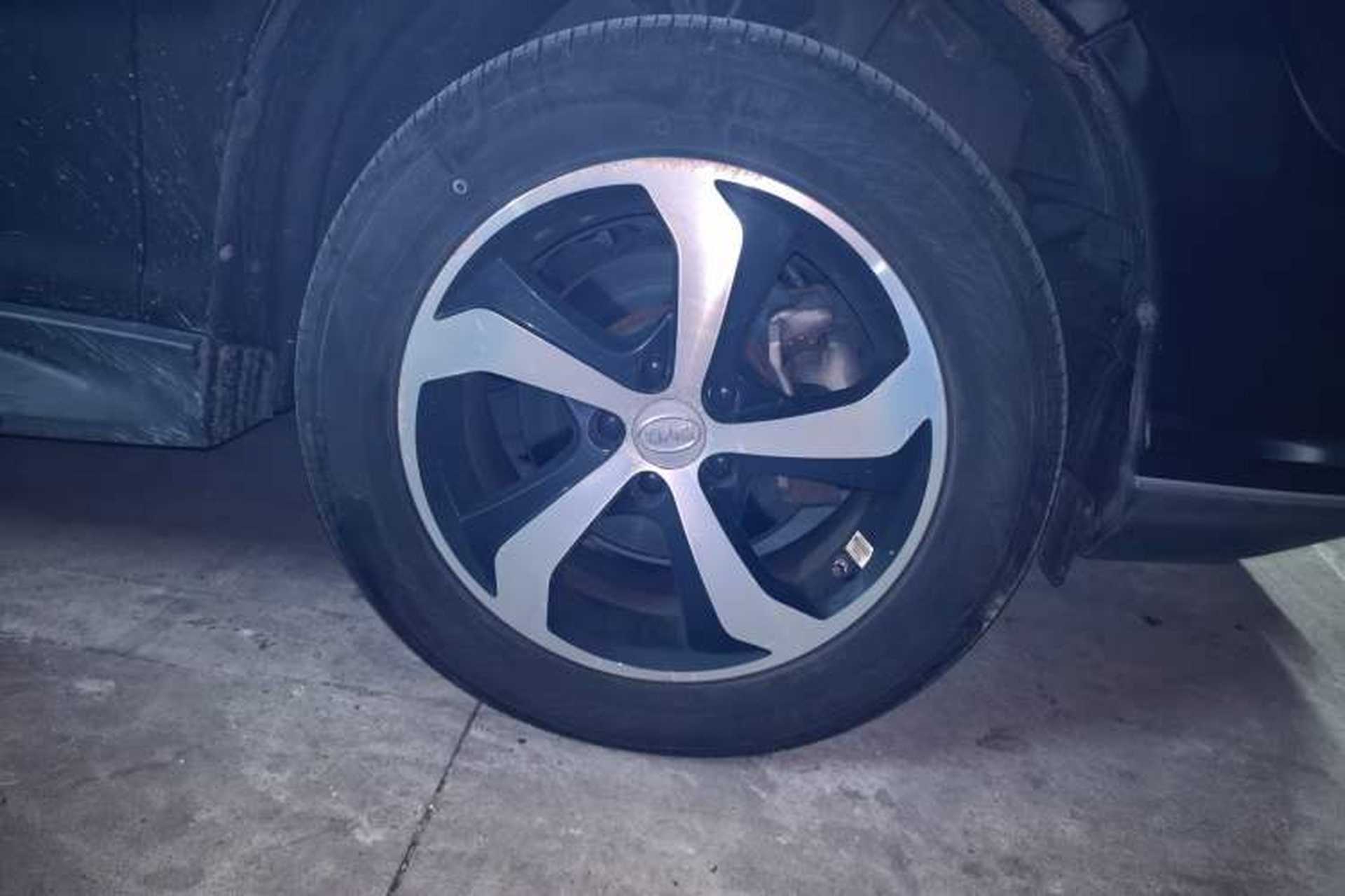 Used BYD S7 2016 2.0T Automatic Flagship Plus Right Front Wheel Hub