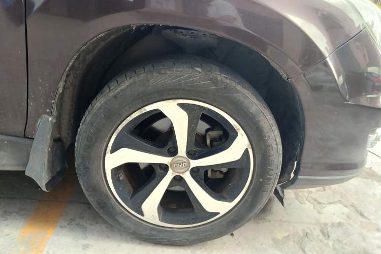 Used BYD S7 2016 2.0T Automatic Prestige Edition Right Front Wheel Hub