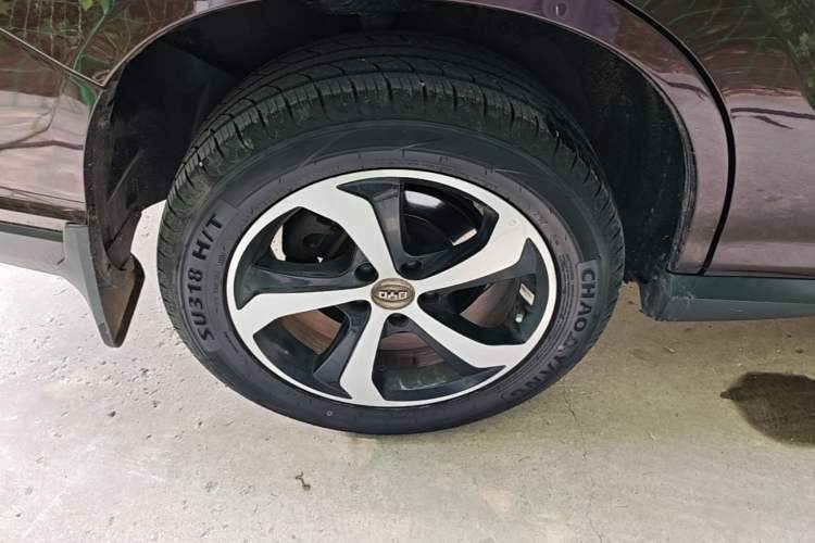 Used BYD S7 2016 2.0T Automatic Prestige Plus Right Rear Wheel Hub