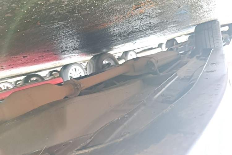Used BYD S7 2016 2.0T Automatic Prestige Plus Right Side Sill