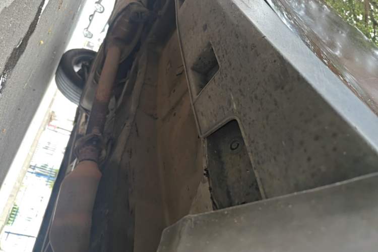 Used BYD S7 2016 2.0T Automatic Prestige Plus Right Side Sill