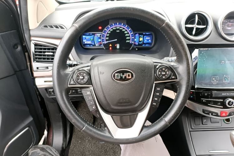 Used BYD S7 2016 2.0T Automatic Prestige Plus Steering Wheel