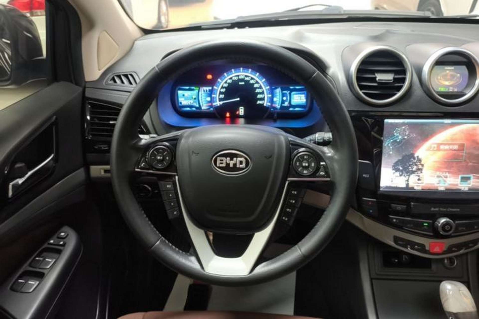 Used BYD S7 2016 2.0T Automatic Prestige Edition Steering Wheel