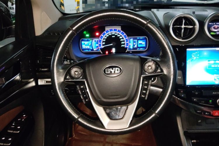 Used BYD S7 2016 2.0T Automatic Prestige Plus Steering Wheel
