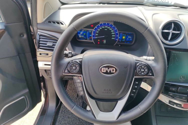 Used BYD S7 2016 2.0T Automatic Prestige Plus Steering Wheel