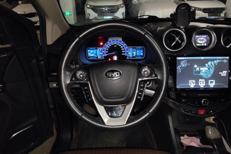 Used BYD S7 2016 2.0T Automatic Prestige Plus Steering Wheel