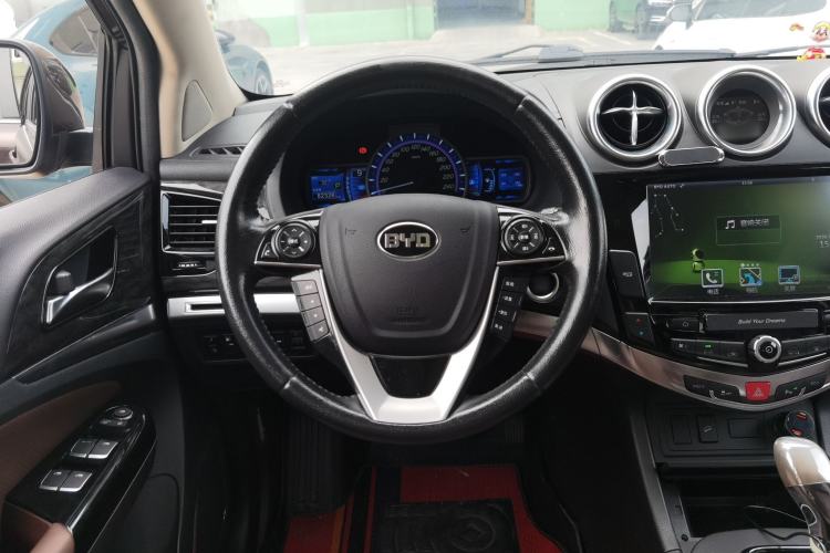 Used BYD S7 2016 2.0T Automatic Prestige Edition Steering Wheel