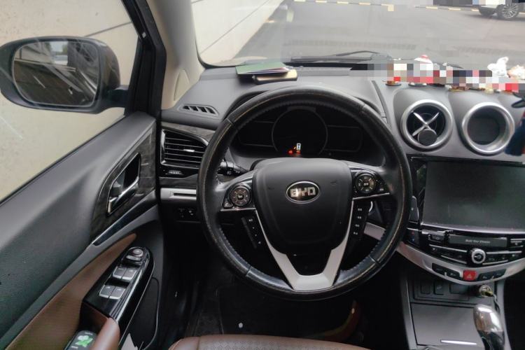 Used BYD S7 2016 2.0T Automatic Prestige Plus Steering Wheel