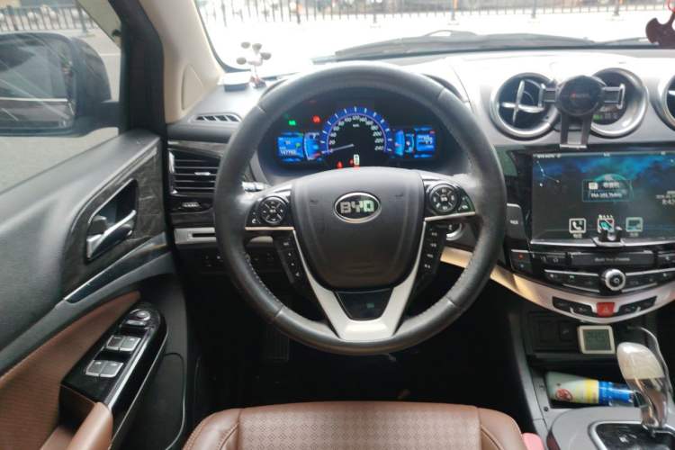 Used BYD S7 2016 2.0T Automatic Prestige Plus Steering Wheel