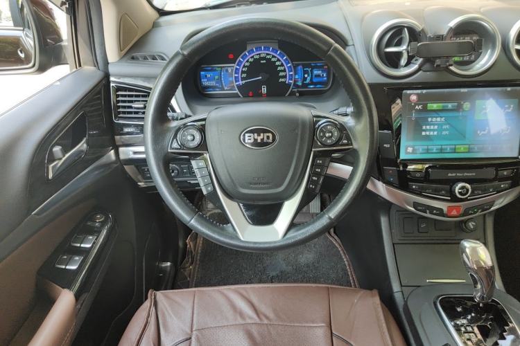 Used BYD S7 2016 2.0T Automatic Prestige Plus Steering Wheel