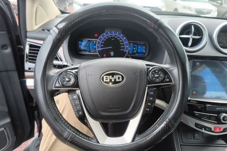 Used BYD S7 2016 2.0T Automatic Prestige Plus Steering Wheel