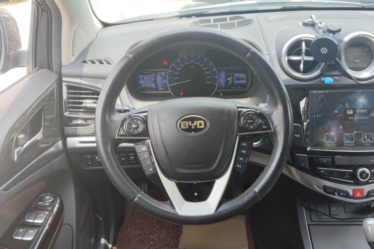 Used BYD S7 2016 2.0T Automatic Prestige Plus Steering Wheel
