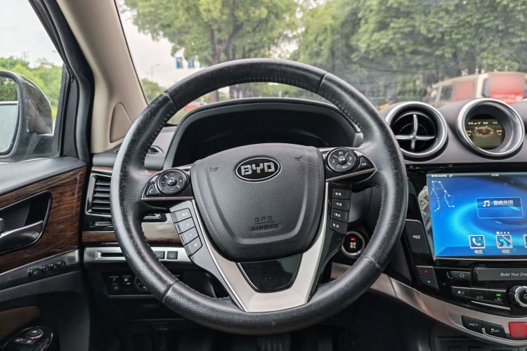 Used BYD S7 2016 2.0T Automatic Flagship Plus Steering Wheel