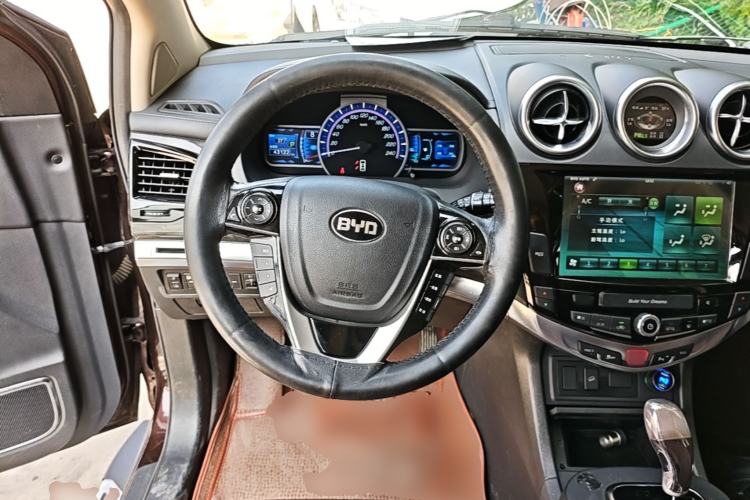 Used BYD S7 2016 2.0T Automatic Prestige Plus Steering Wheel