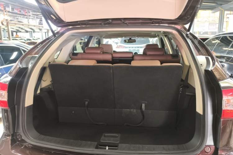 Used BYD S7 2016 2.0T Automatic Prestige Edition Trunk