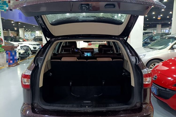 Used BYD S7 2016 2.0T Automatic Prestige Edition Trunk