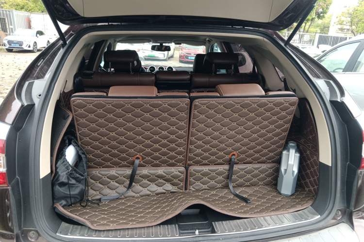 Used BYD S7 2016 2.0T Automatic Prestige Edition Trunk