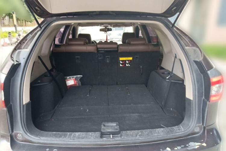 Used BYD S7 2016 2.0T Automatic Prestige Edition Trunk