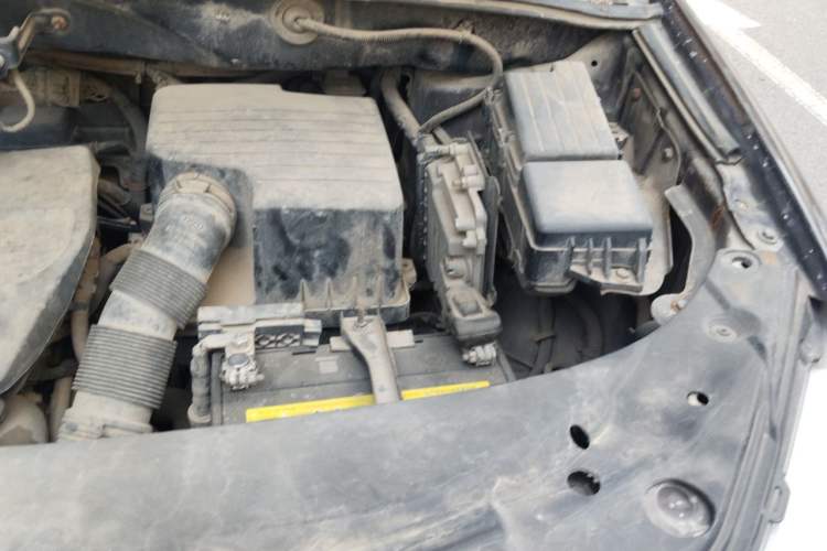 Used BYD S7 2016 1.5T Manual Luxury Edition Engine Bay Left