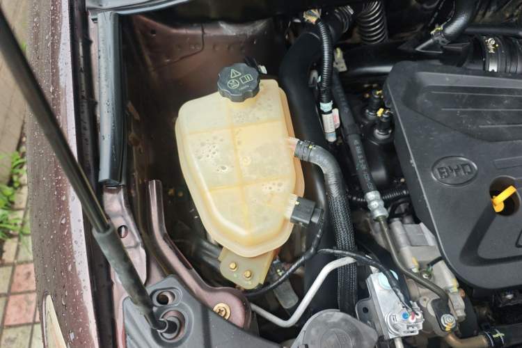 Used BYD S7 2016 2.0T Automatic Flagship Plus Engine Bay Right