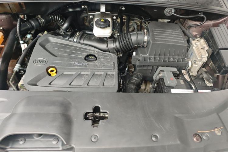 Used BYD S7 2016 2.0T Automatic Flagship Plus Engine Bay
