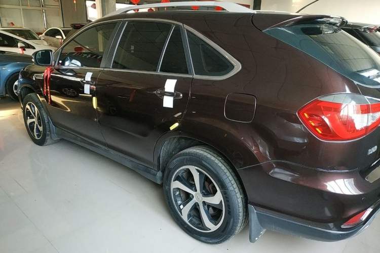 Used BYD S7 2016 2.0T Automatic Prestige Plus Exterior 3