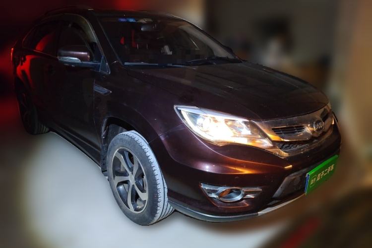 Used BYD S7 2016 2.0T Automatic Prestige Plus Front Right 45 Deg