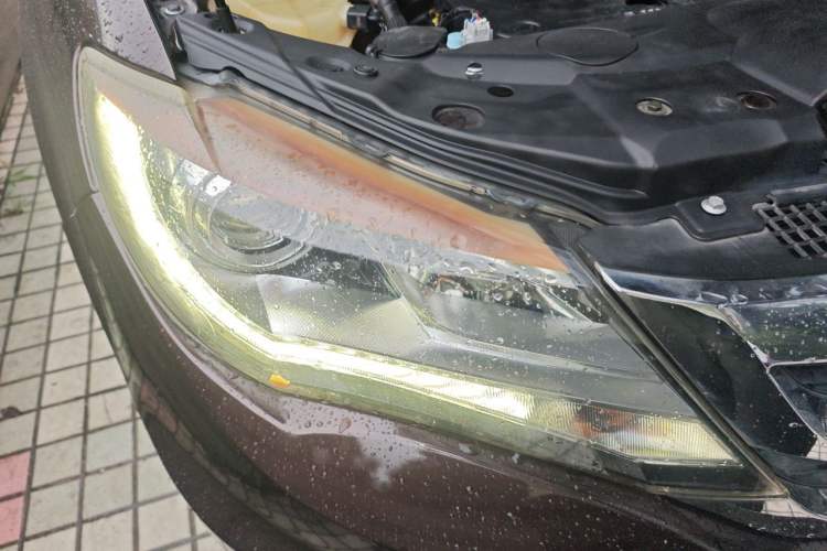 Used BYD S7 2016 2.0T Automatic Flagship Plus Right Front Headlight
