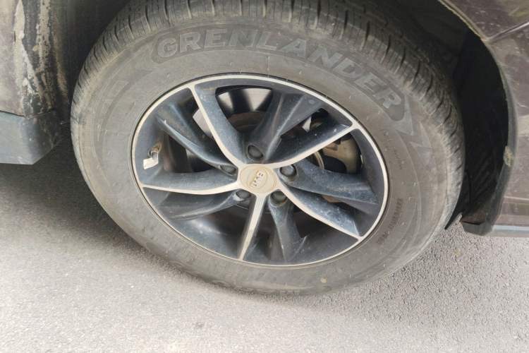 Used BYD S7 2016 1.5T Manual Luxury Edition Right Front Wheel Hub