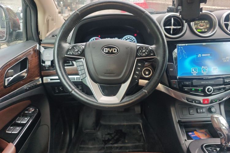 Used BYD S7 2016 2.0T Automatic Flagship Plus Steering Wheel