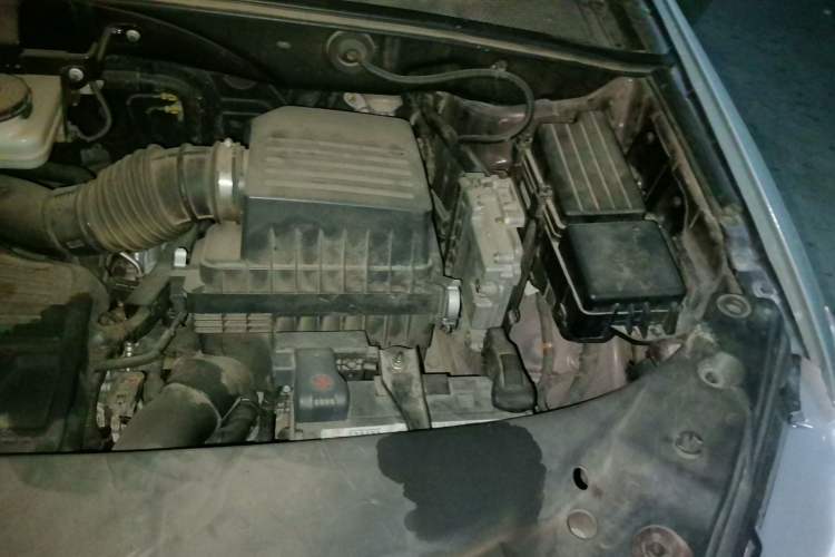 Used BYD S7 2016 2.0T Automatic Prestige Plus Engine Bay Left