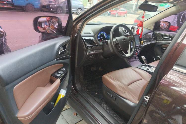 Used BYD S7 2016 2.0T Automatic Prestige Plus Driver Seat
