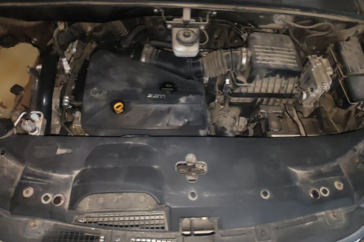 Used BYD S7 2016 2.0T Automatic Prestige Plus Engine Bay