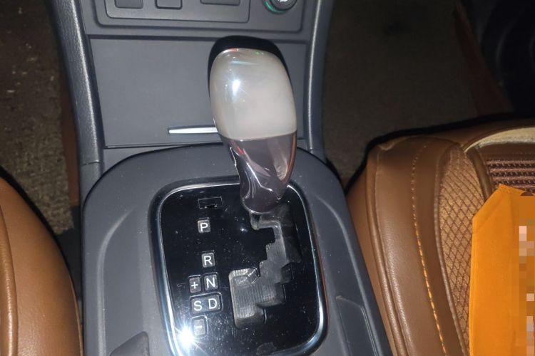 Used BYD S7 2016 2.0T Automatic Prestige Plus Gear Lever