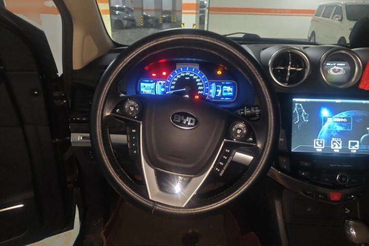 Used BYD S7 2016 2.0T Automatic Prestige Plus Steering Wheel