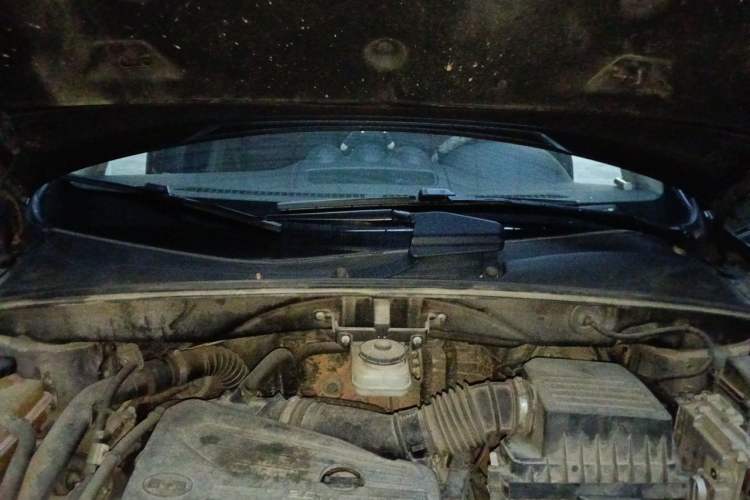 Used BYD S7 2016 2.0T Automatic Prestige Plus Engine Bay